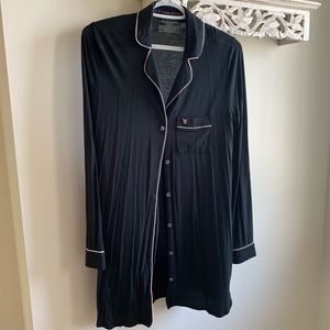 Black nighty shirt